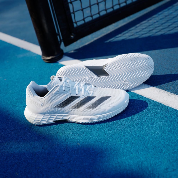 VKS: Tennis Footwear